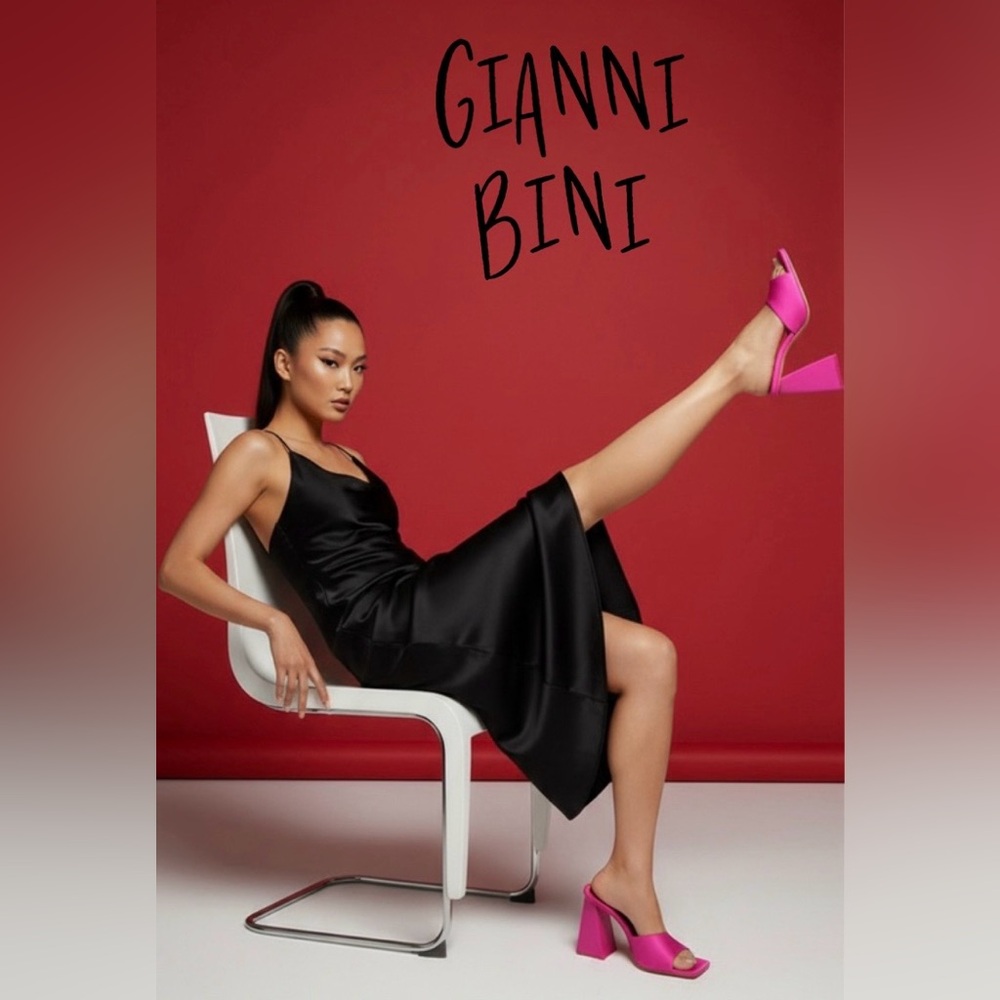 NIB Gianni Bini Hot Pink Block Heel Slide Sandals